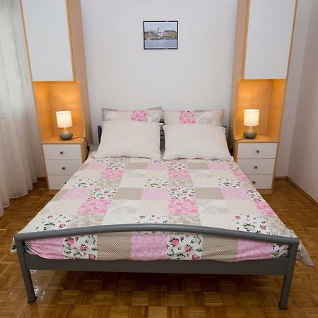 Apartments Put Plokita Smilja Сплит Экстерьер фото